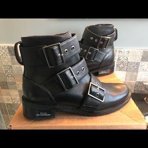 NEW with tags Blondo leather waterproof booties